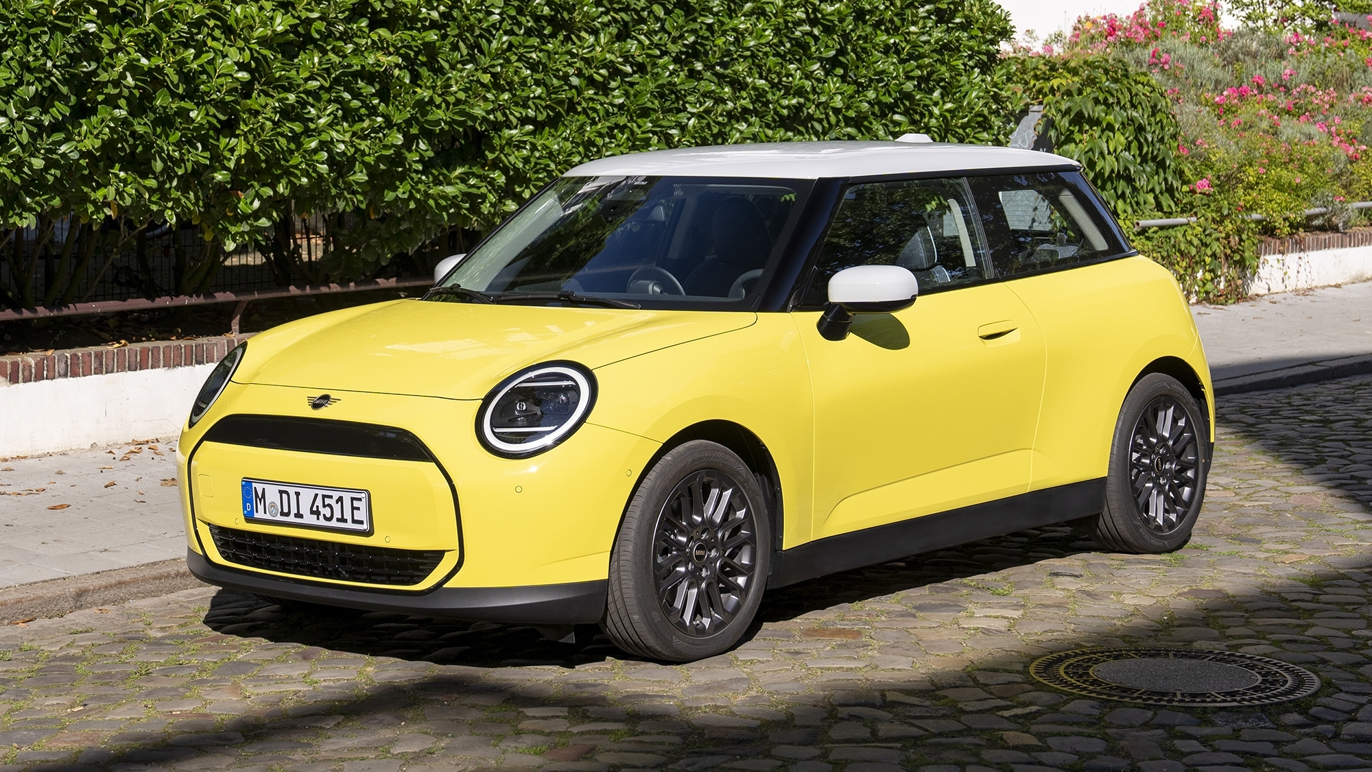 Si quieres un MINI Cooper eléctrico tendrás que hacer cola: cuelga el ...