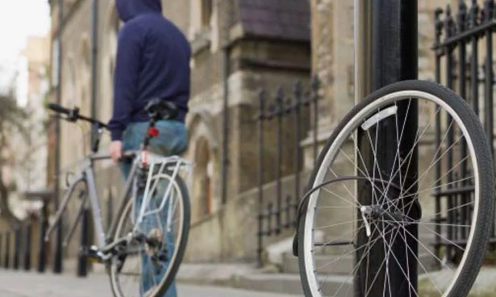 El robo de bicicletas es uno de los grandes obstáculos para el uso de la bicicleta en la ciudad.