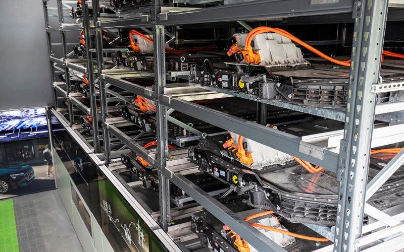  Audi abre la unidad de almacenamiento de baterías más grande de Alemania (1,9 MWh). 