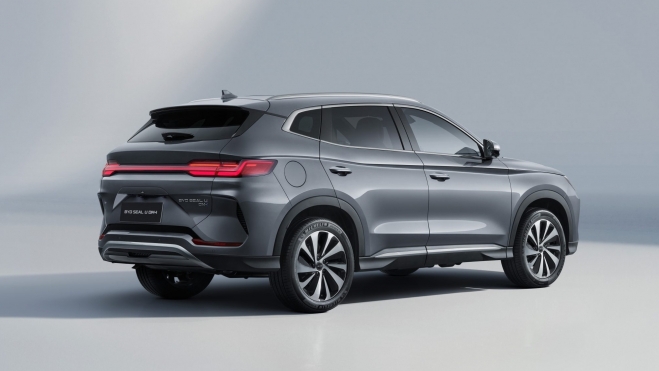 Robará muchas ventas al Toyota RAV4 PHEV, especialmente entre el público profesional. Robará muchas ventas al Toyota RAV4 PHEV, especialmente entre el público profesional.