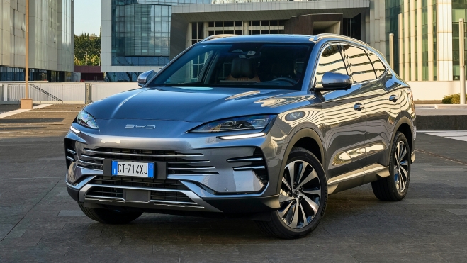 Su estética se inspira en la del Seal berlina. Su estética se inspira en la del Seal berlina.