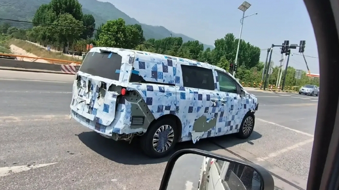 BYD Zhou