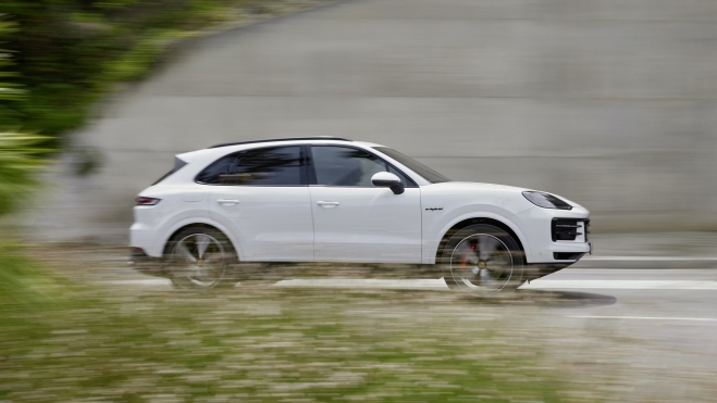 Porsche Cayenne Lateral