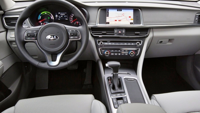 Habitáculo del Kia Optima PHEV. Habitáculo del Kia Optima PHEV.