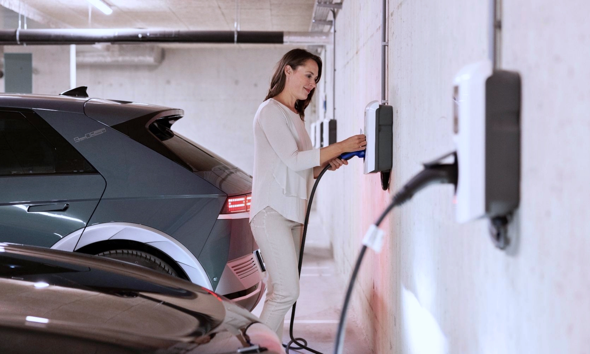 Es la solución más cómoda para cargar un vehículo eléctrico en un garaje colectivo.