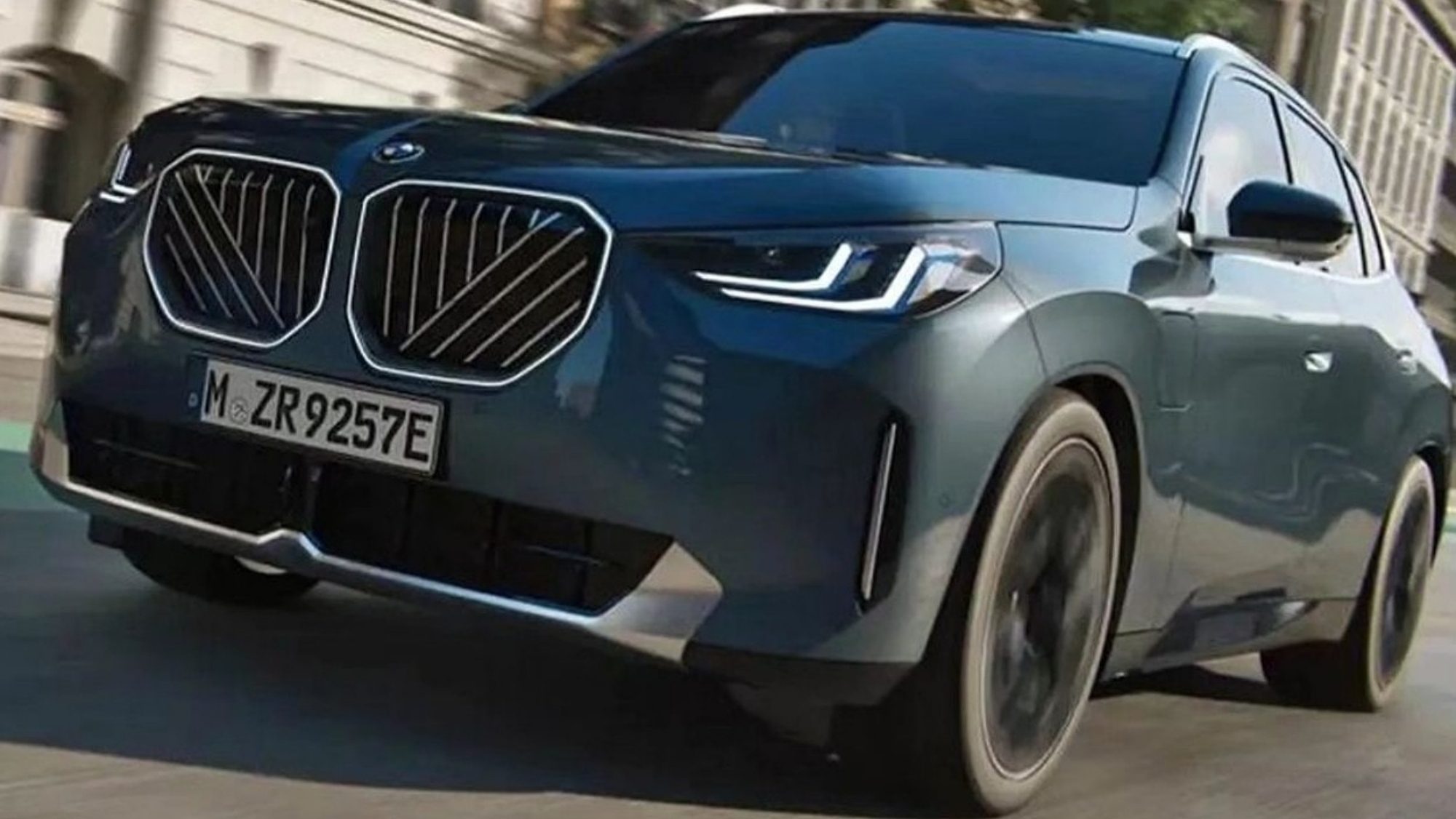 Primera imagen del BMW X3 de 2025, un SUV que va a despuntar tecnológicamente para dañar al