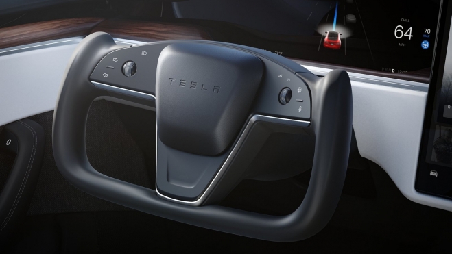 Tesla revolucionó el mercado al cambiar el formato del volante. Un error que ya tiene solución. Tesla revolucionó el mercado al cambiar el formato del volante. Un error que ya tiene solución.