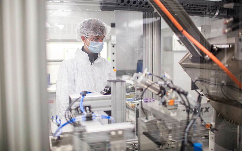  24M pondrá en marcha una instalación piloto para la fabricación de celdas de iones de litio semisólido con el apoyo de Kyocera. 