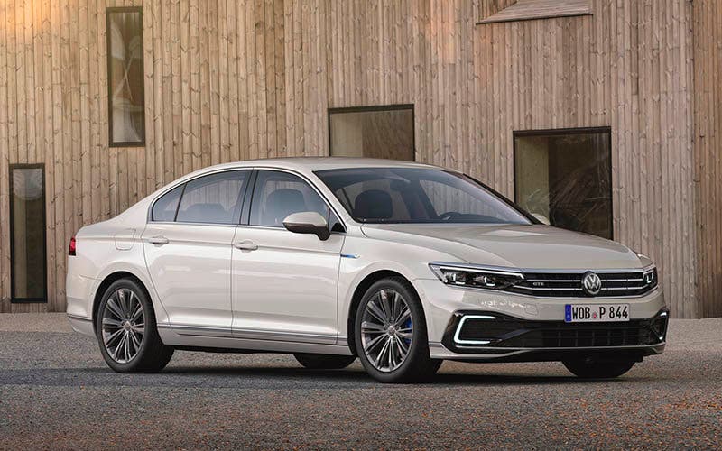  Nuevo Passat GTE, con 56 kilómetros de autonomía eléctrica. 