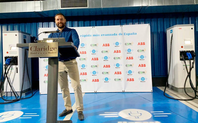  Sergio Lebrón, CEO de Blaudrive, en la presentación de Honest Charging. 