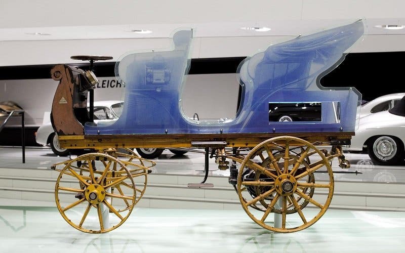  'Vehículo eléctrico Egger-Lohner, modelo C.2 Phaeton', el primer coche que diseñó Ferdinand Porsche 
