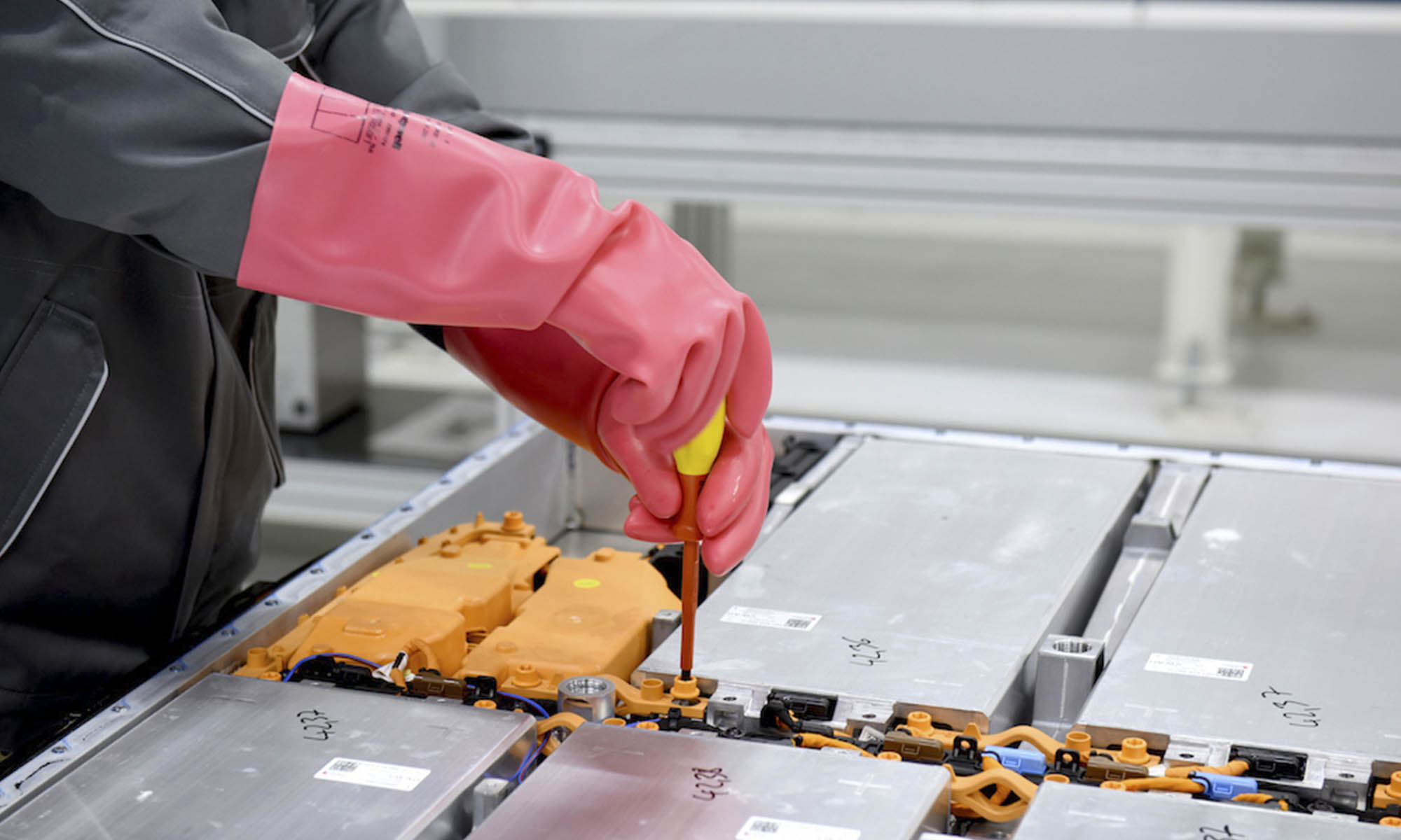 Pruebas de laboratorio de Farasis Energy durante 24-36 meses que simulan las pruebas reales.