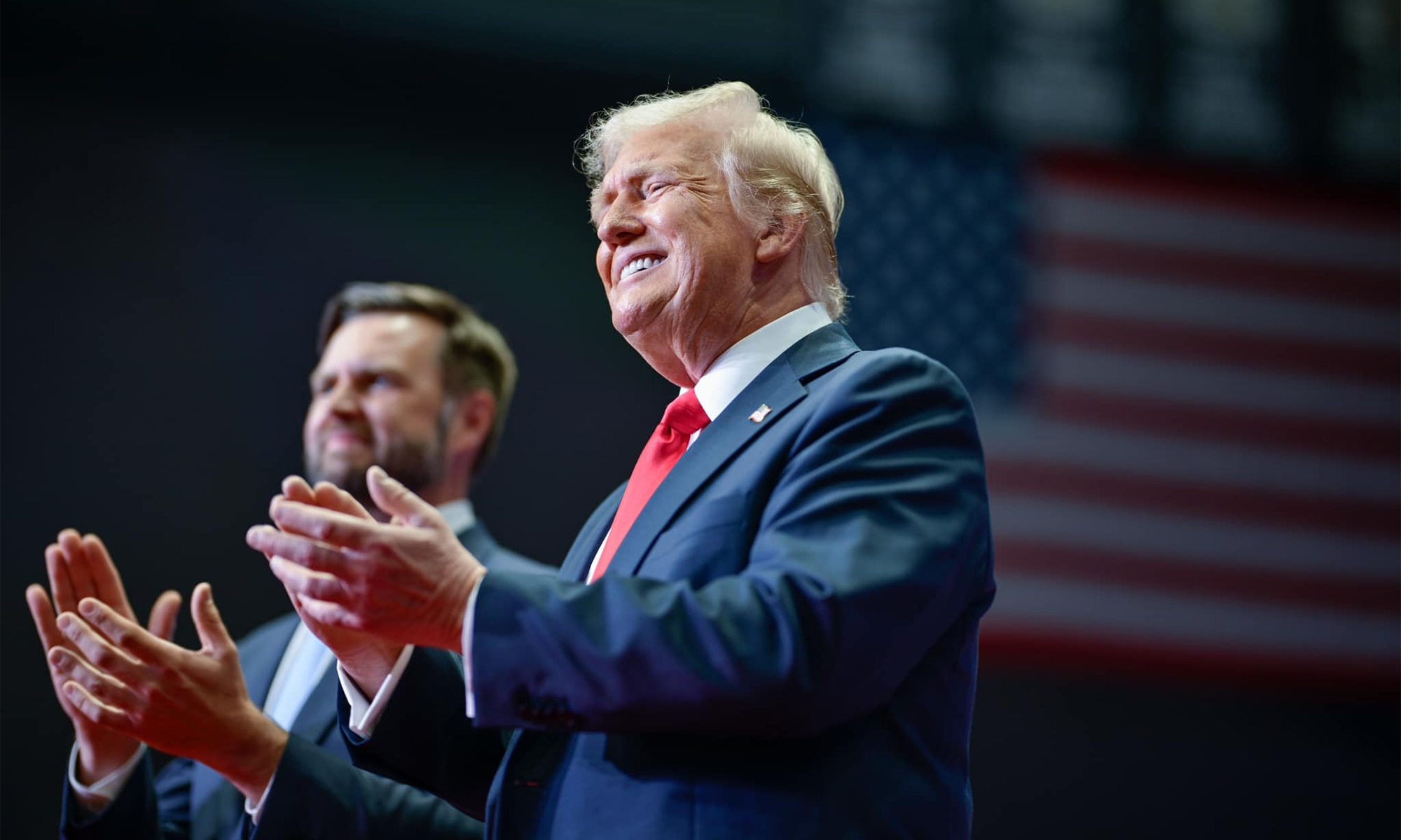Trump asegura que no tiene otra opción.