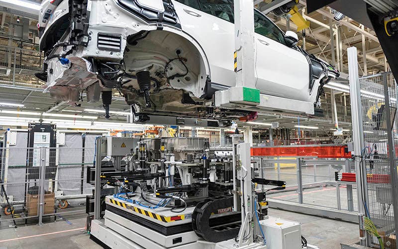  BMW duplica la capacidad de producción de baterías para híbridos enchufables en su fábrica estadounidense de Spartanburg. 