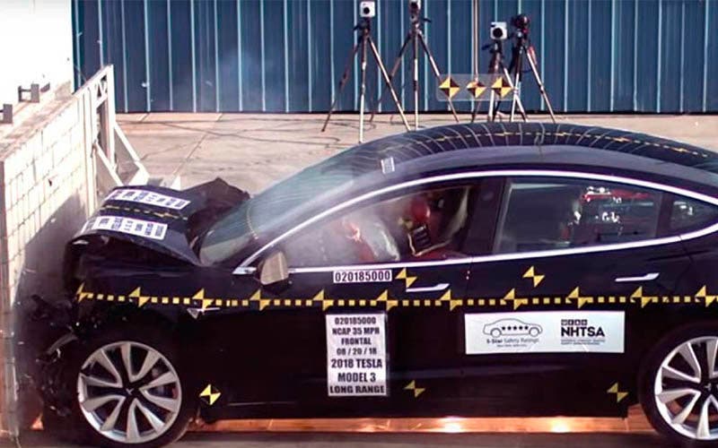  La NHTSA no está conforme con la forma en la que Tesla presenta los resultados de los test de seguridad. 