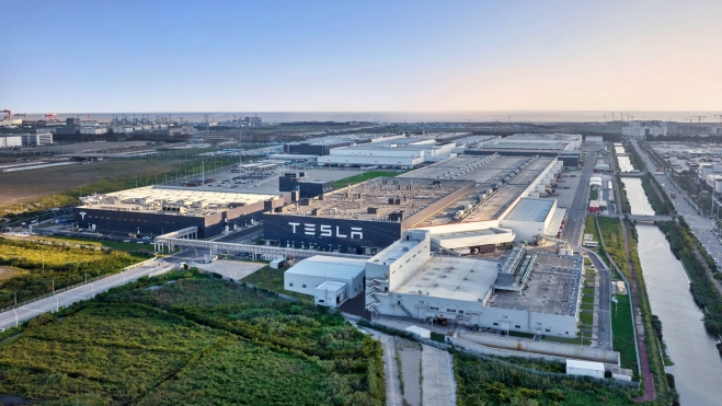 Gigafactoría de Tesla en Shanghái. Gigafactoría de Tesla en Shanghái.