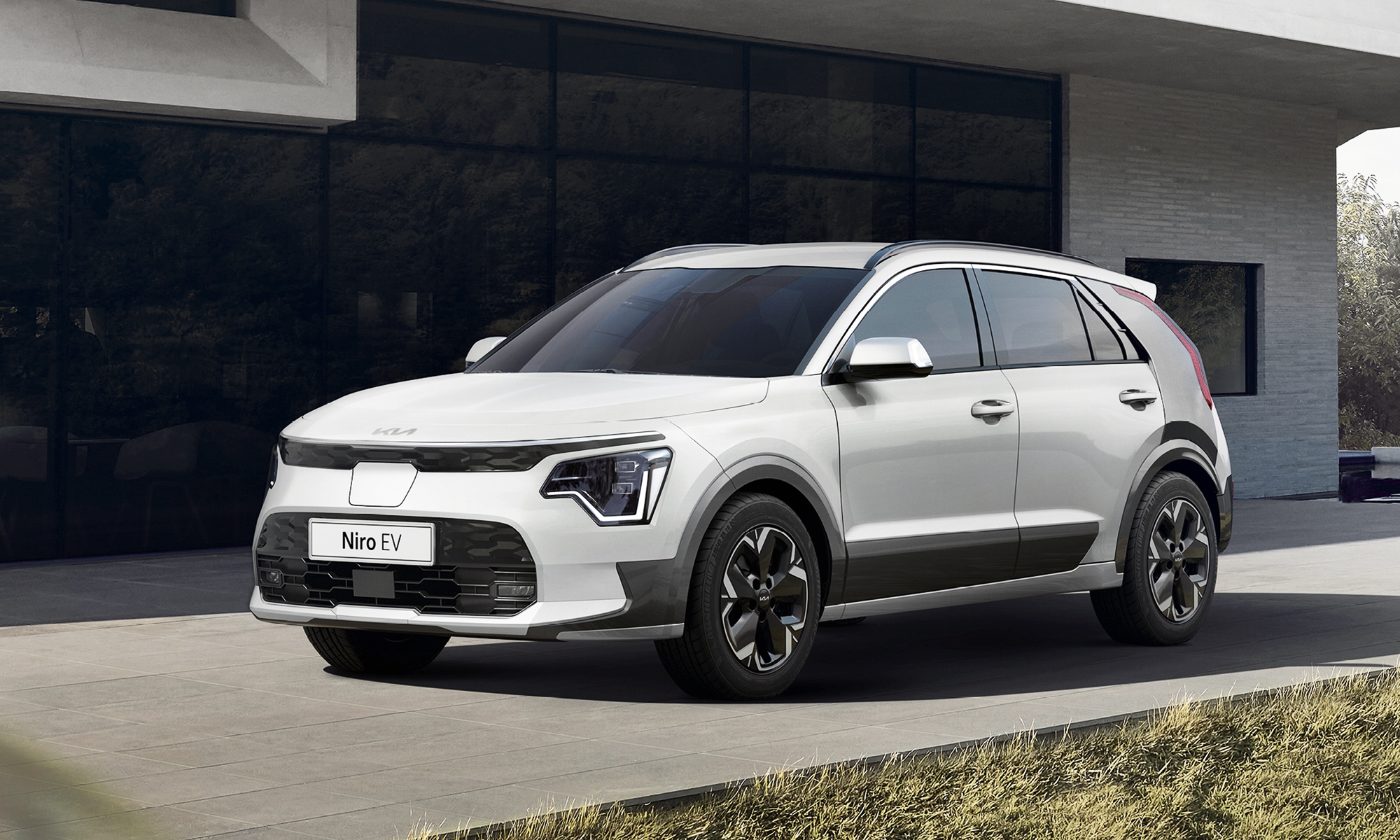 El KIA e-Niro está disponible en España desde 37.450 euros.