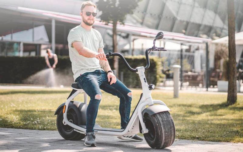  Scooter eléctrico de Scrooser. 