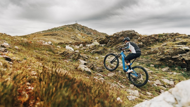El motor Bosch dejará que nos empleemos a fondo con la nueva SLY (Foto: Mondraker). El motor Bosch dejará que nos empleemos a fondo con la nueva SLY (Foto: Mondraker).