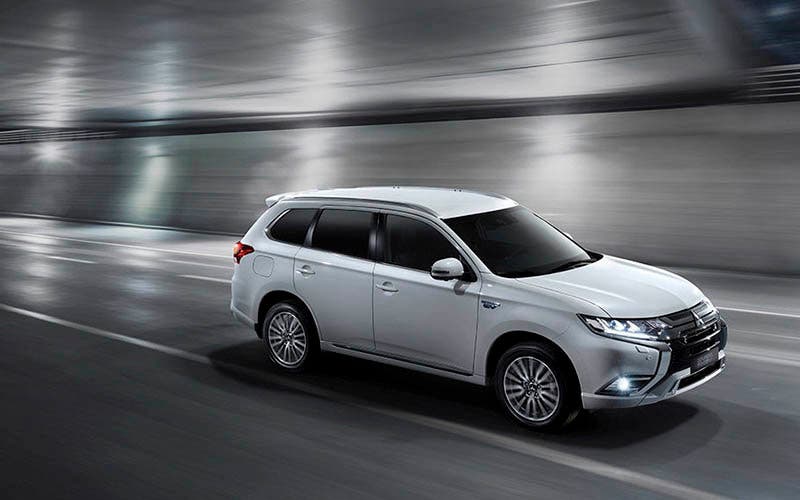  Mitsubishi sustituirá el Outlander PHEV en 2020. 