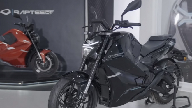 Rinde como una moto de gasolina de 300 centímetros cúbicos. Rinde como una moto de gasolina de 300 centímetros cúbicos.
