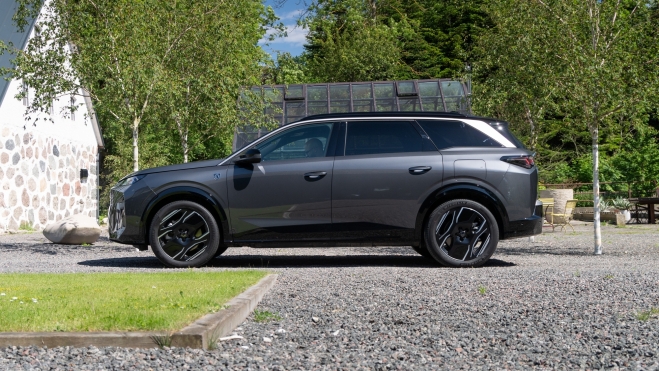 Peugeot E 5008 Lateral