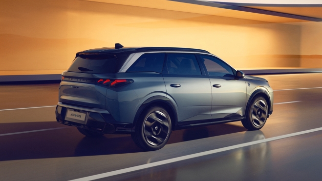 Peugeot E 5008 Trasera