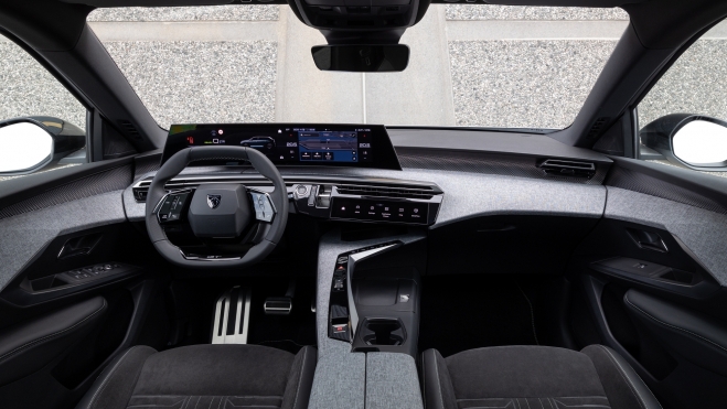 Peugeot E 5008 Interior