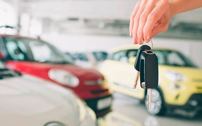  Los concesionarios querrán vender coches eléctricos. 