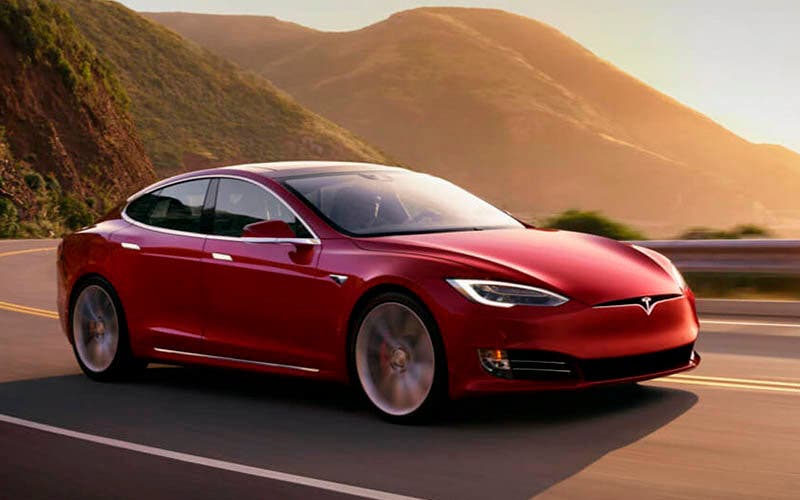  Tesla podría estar preparando nuevas variantes del Model S y del Model X. 