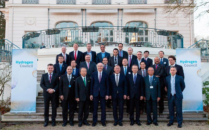  Los miembros de la dirección del Consejo del Hidrógeno en su última reunión celebrada en París. 