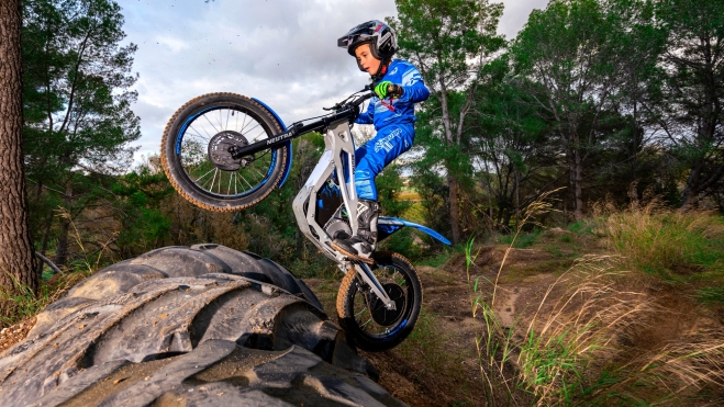 La Neutra K3 es una moto potente y manejable. La Neutra K3 es una moto potente y manejable.