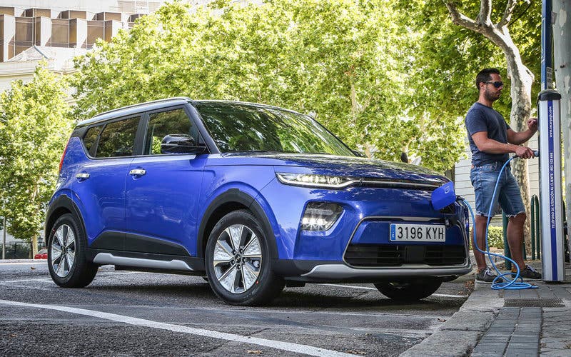  KIA quiere romper el mercado de coches eléctricos con una fuerte ofensiva de modelos en 2020. 