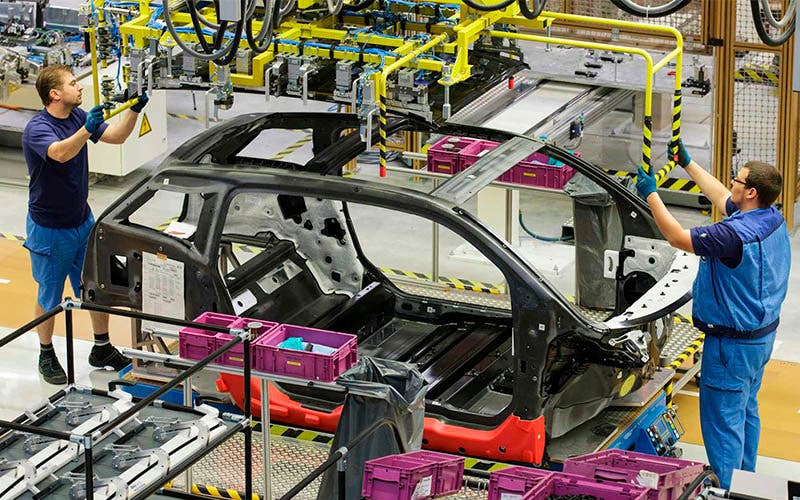  BMW utiliza plataformas multitecnología en sus líneas de producción 