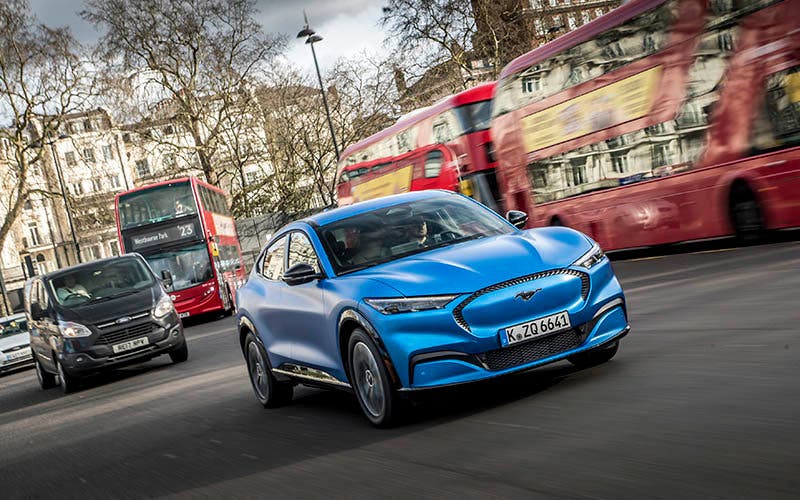  El Ford Mustang Mach-E europeo ha sido presentado en Londres. 