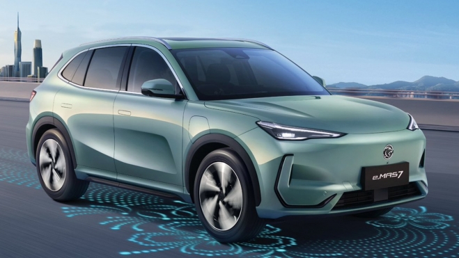 Es en esencia un Geely Galaxy E5. Es en esencia un Geely Galaxy E5.