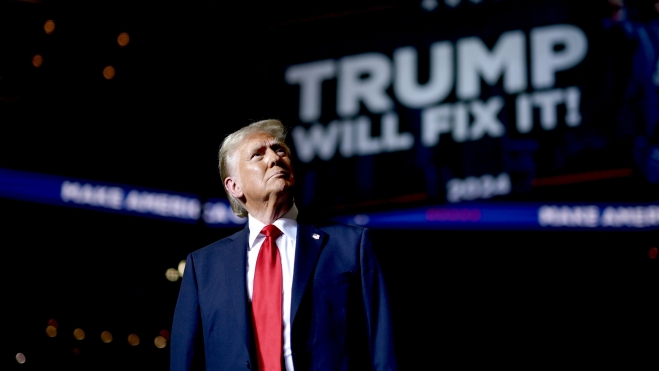 Toyota, Ford y General Motors necesitan ser 'amigos' de Trump. Toyota, Ford y General Motors necesitan ser 'amigos' de Trump.