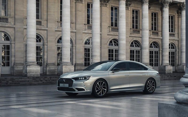  DS 9 2020: la berlina más lujosa de PSA llega con motores híbridos de 360 CV 