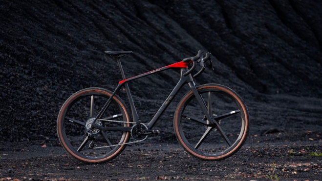 El diseño de la Rotwild RR275X ULTRA ha sido galardonado con diversos premios. El diseño de la Rotwild RR275X ULTRA ha sido galardonado con diversos premios.