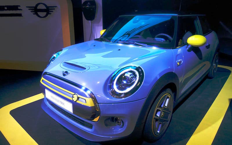  Nuevo Mini Cooper SE. 