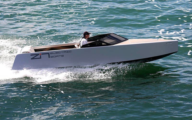  Zinboats Z2R. 