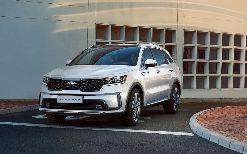  Kia Sorento 2021: el buque insignia de la marca es un SUV híbrido de 230 CV 