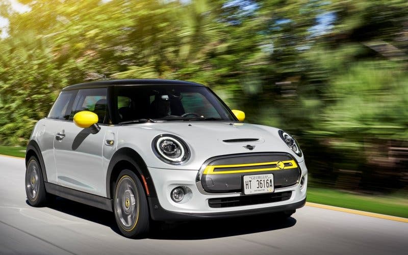  El MINI Cooper SE eléctrico ya acumula 8.000 reservas: ¿otro caso de éxito? 