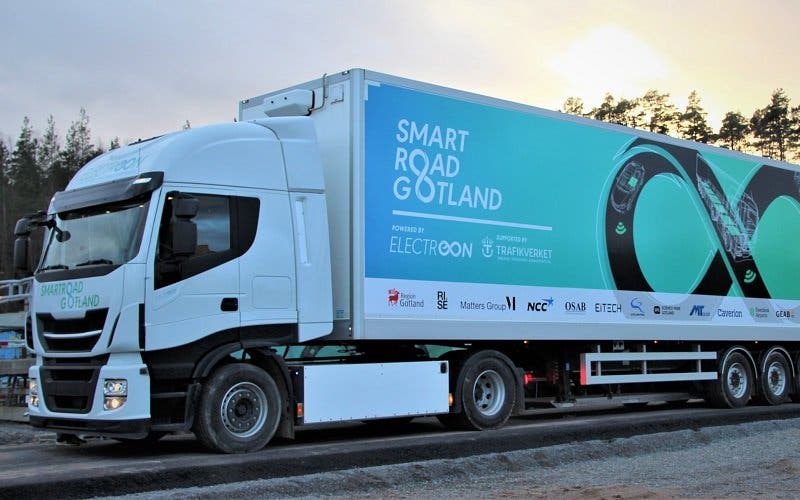  Ya está en marcha la primera carretera con carga inalámbrica para camiones eléctricos 
