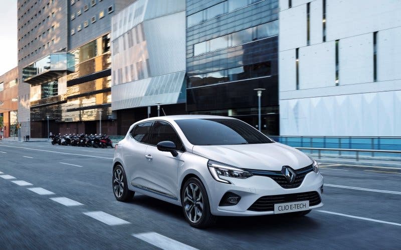  Por 22.600 euros, el Renault Clio E-Tech será uno de los coches híbridos más baratos en Francia 