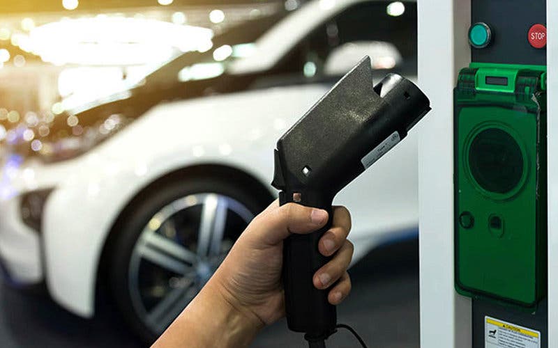  Claves para desarrollar una infraestructura de recarga global para coches eléctricos. 