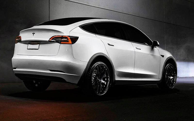  Tesla Model Y. 