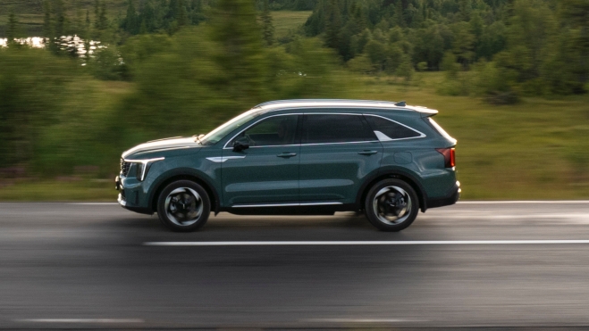 KIA Sorento PHEV 2024 Lateral KIA Sorento PHEV 2024 Lateral
