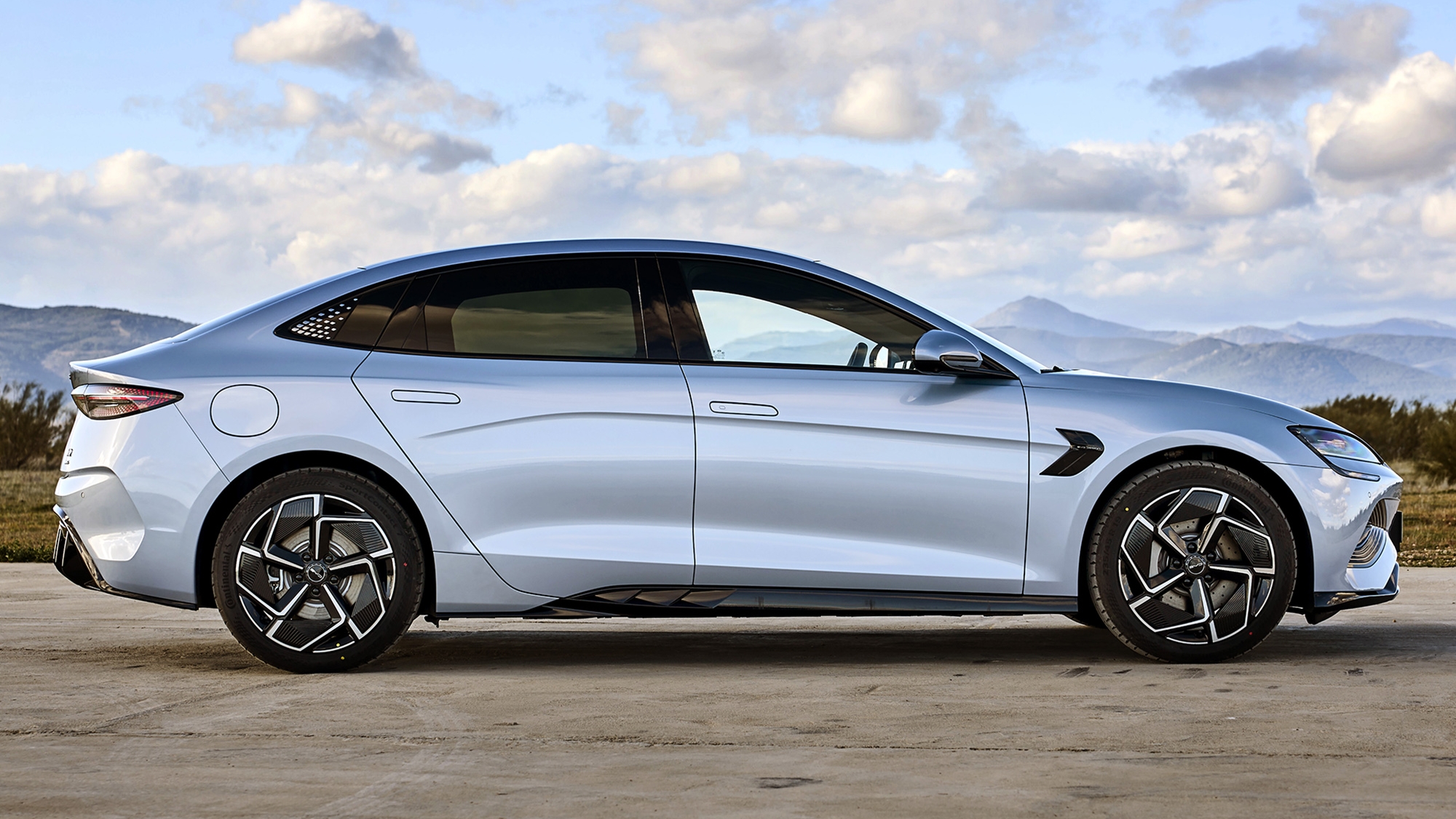 Análisis 2025: ¿Qué Coches Ofrecen La Mejor Relación Calidad Precio? - v0ongjj