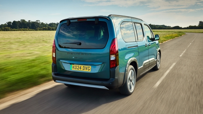Peugeot E Rifter 2025 Trasera Peugeot E Rifter 2025 Trasera